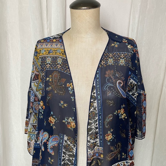 NAÏF Boho Style Women’s Open Front Blue Paisley Kimono Size Medium - Picture 8 of 14